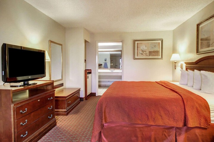 Room 19 of 32