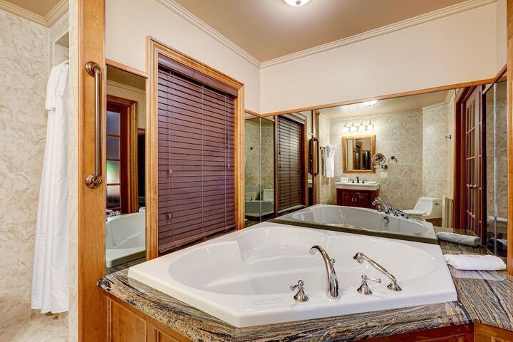 Room 20 of 52