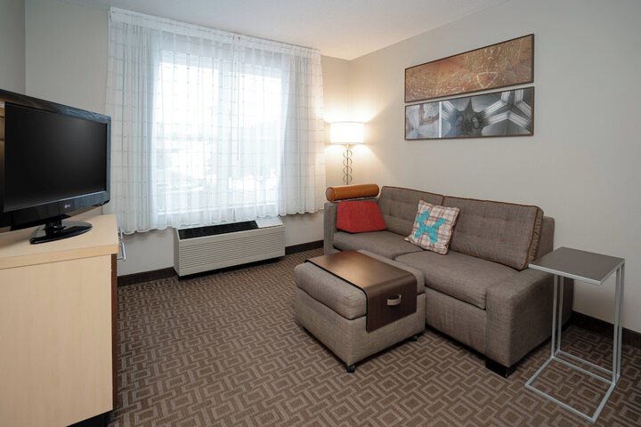 Room 21 of 33