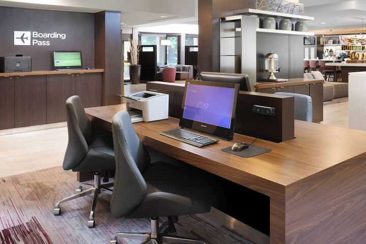 Business Center 33 of 33