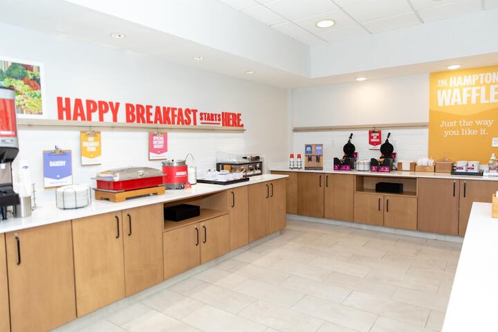 Hampton Inn & Suites Jennings