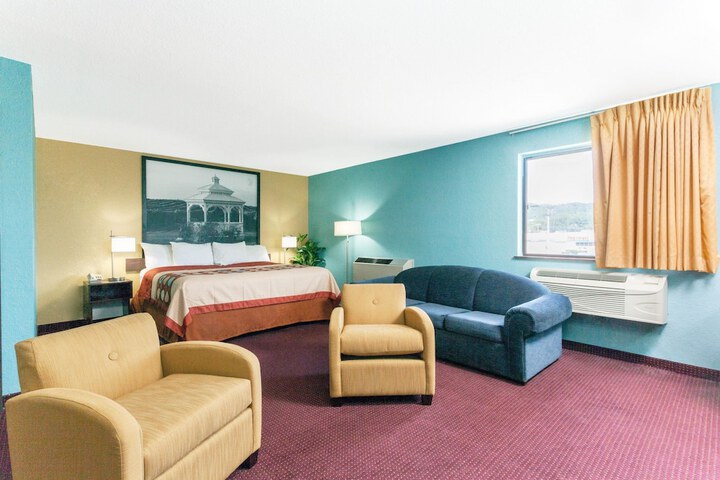Room 16 of 18