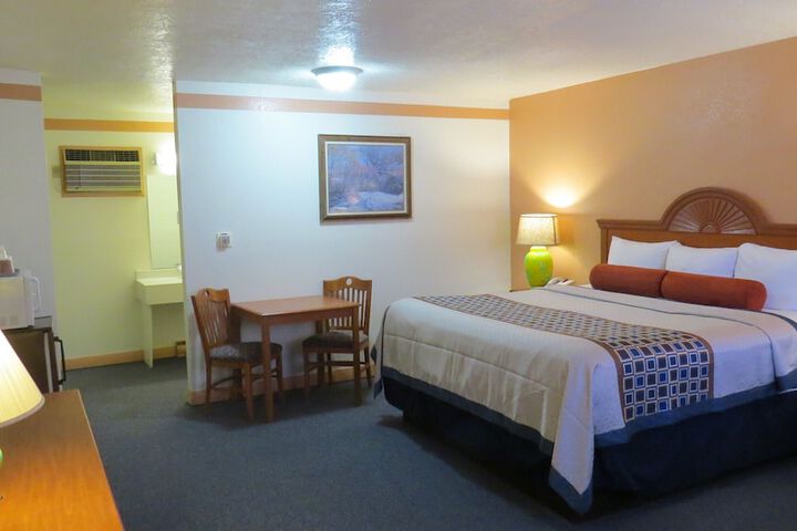 Room 38 of 87