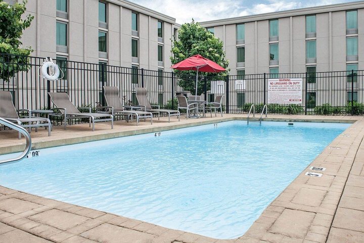 Pool 4 of 32
