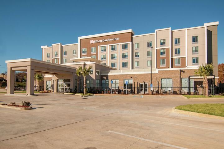 Hotel 4 of 63