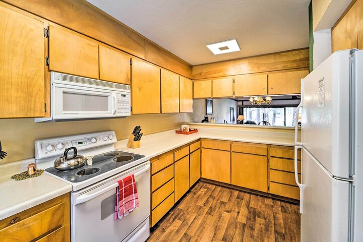 Quiet Home w / Graeagle Meadows Golf Course View!