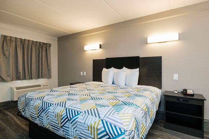 Room 21 of 53