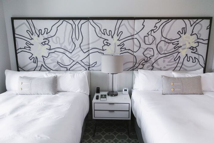 Room 27 of 39