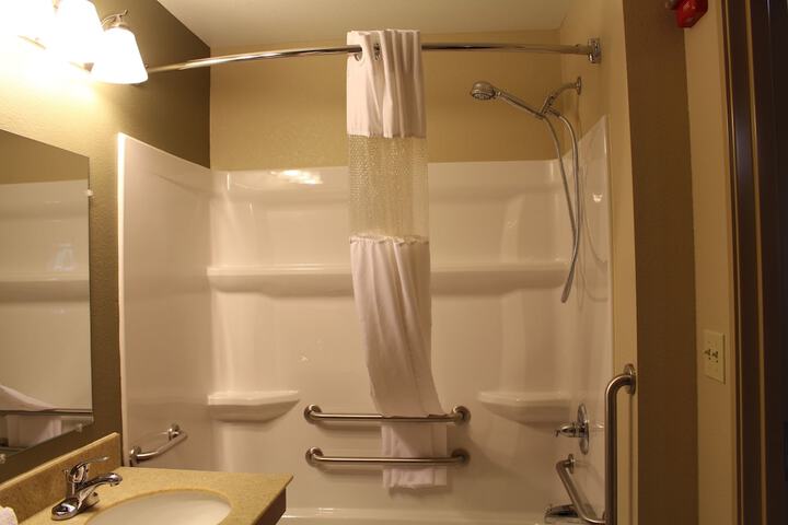Room 33 of 57