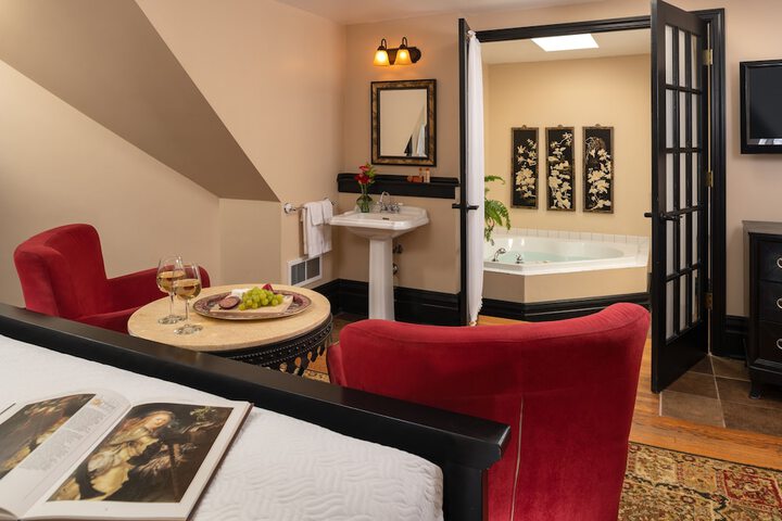 Room 40 of 73