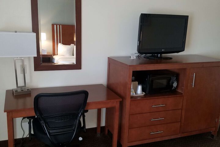 SureStay Hotel by Best Western Hollister
