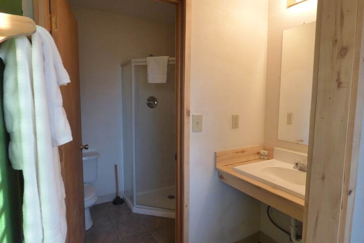 Room 25 of 39