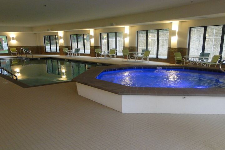 Holiday Inn Express Hotel & Suites Columbia Univ Area-Hwy 63 by IHG