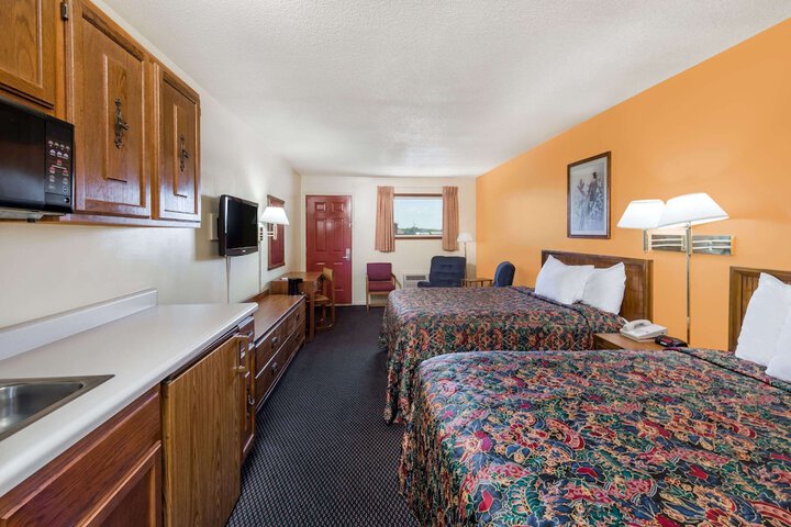 Room 12 of 35
