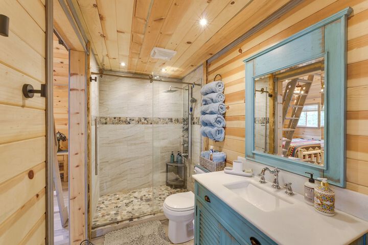 Mountain Views: Cabin in Fort Garland Near Hiking