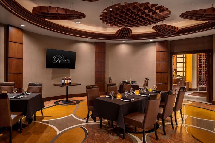 Harrahs Joliet Hotel & Casino - a Caesars Rewards Destination