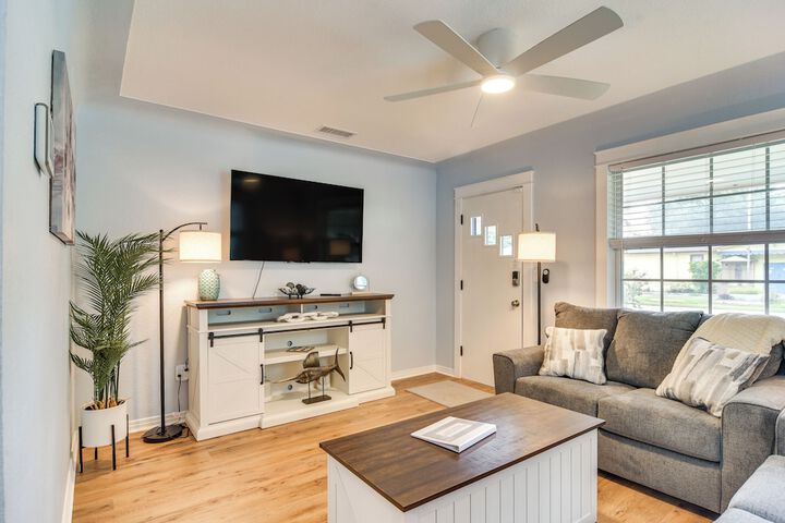 Pinellas Park Home: Swim Golf, Grill & More!