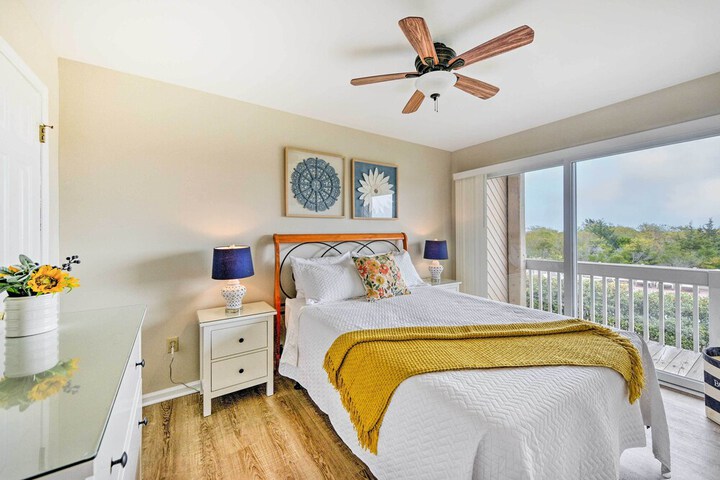 Brigantine Condo w / Beach Access & Pool Views