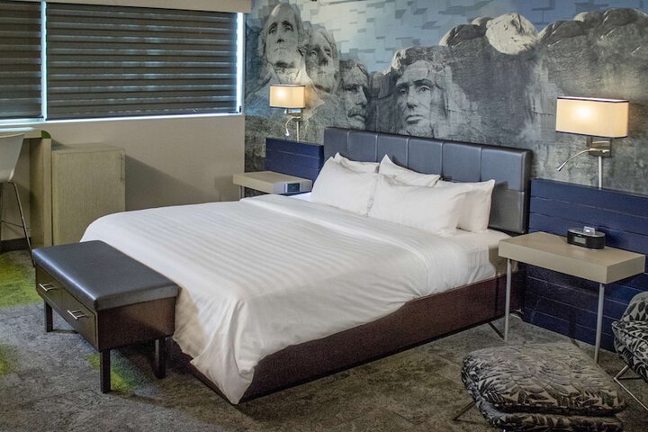 The Rushmore Hotel & Suites BW Premier Collection