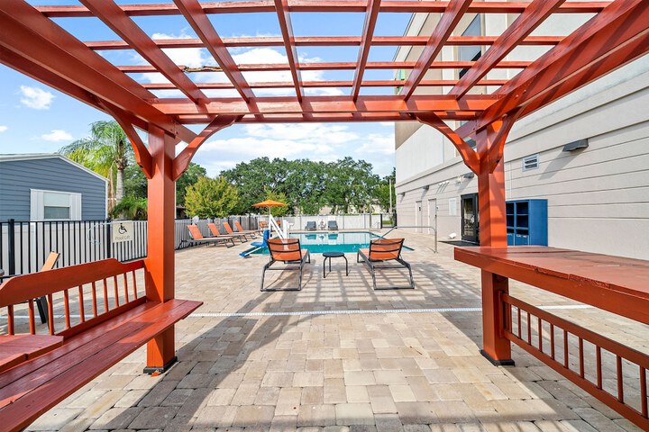 Holiday Inn Express & Suites Lakeland South by IHG
