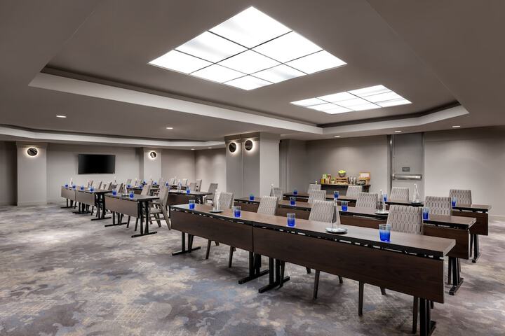 Sheraton Gateway Hotel in Toronto International Airport