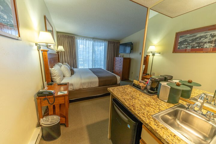 Room 30 of 40