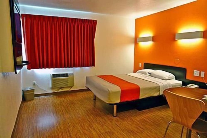 Room 20 of 27