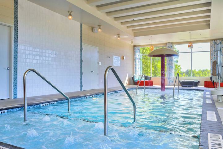 Courtyard by Marriott Raleigh Cary / Parkside Town Commons