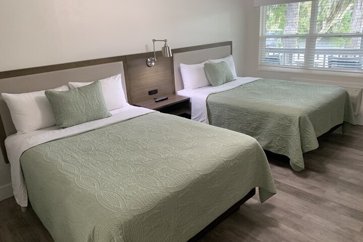 Hontoon Landing Resort & Marina