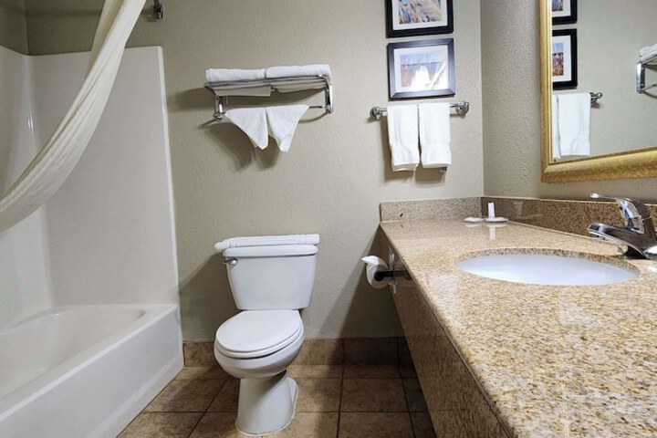 Room 8 of 29