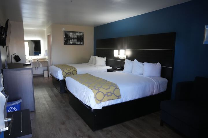 Room 28 of 48
