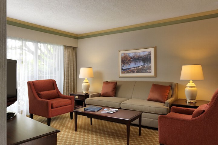 Royal Scot Hotel & Suites Trademark Collection by Wyndham