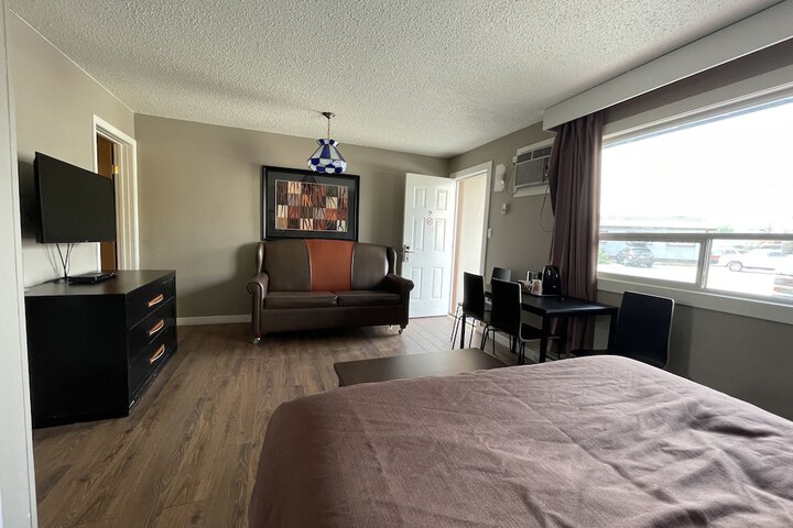 Room 14 of 23