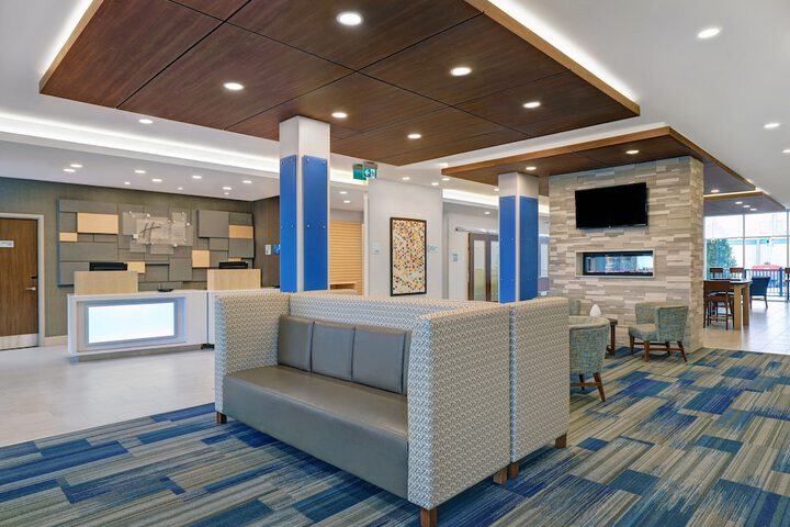 Holiday Inn Express & Suites Collingwood by IHG