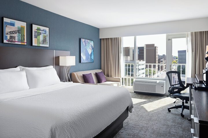 Holiday Inn Sioux Falls-City Centre by IHG