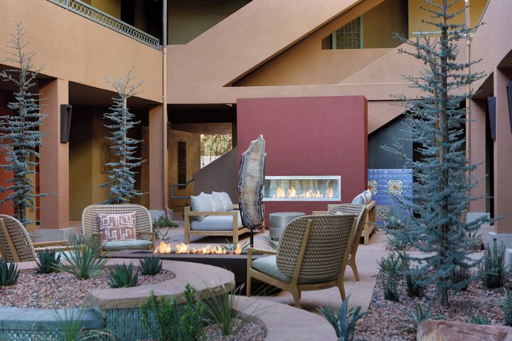 Hotel Exterior 95 of 98