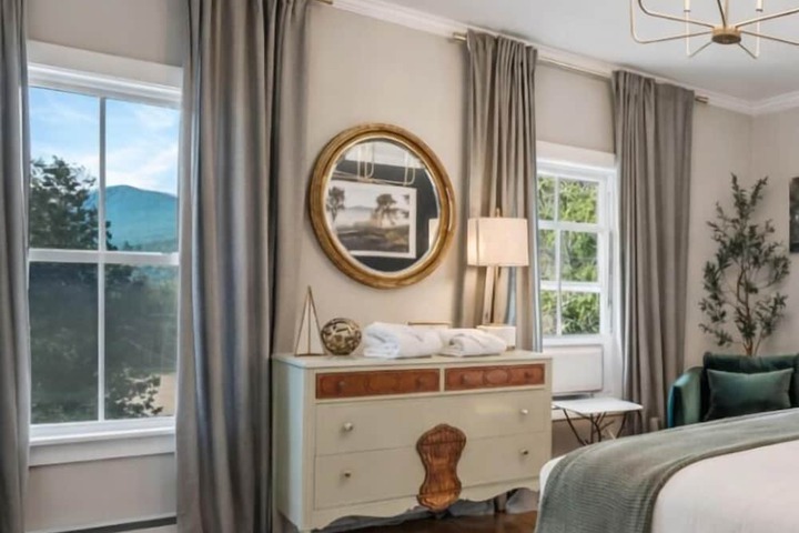 The Aurora Inn & Cottages