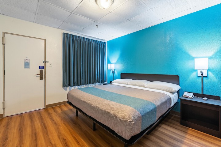 Room 40 of 59