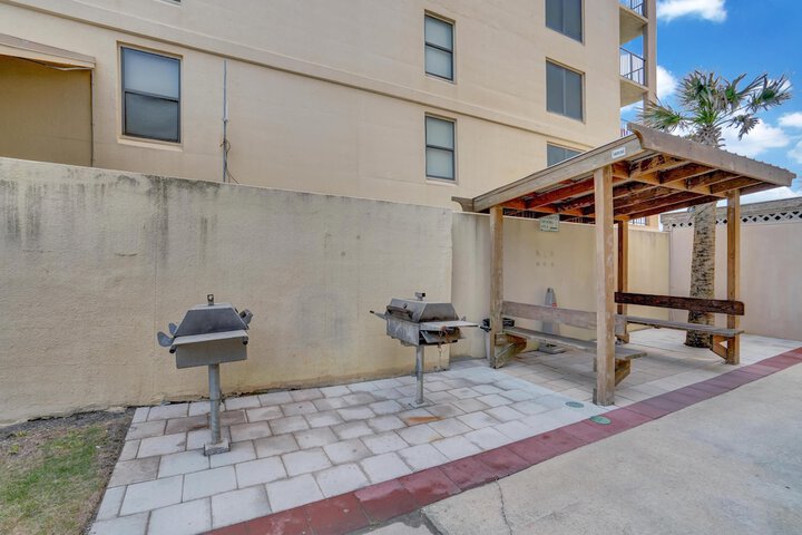 Terrace/Patio 29 of 31