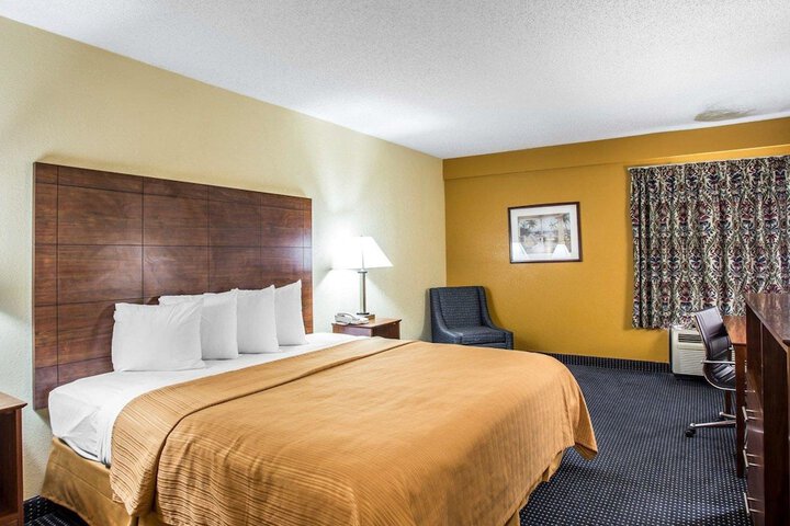 Room 19 of 48