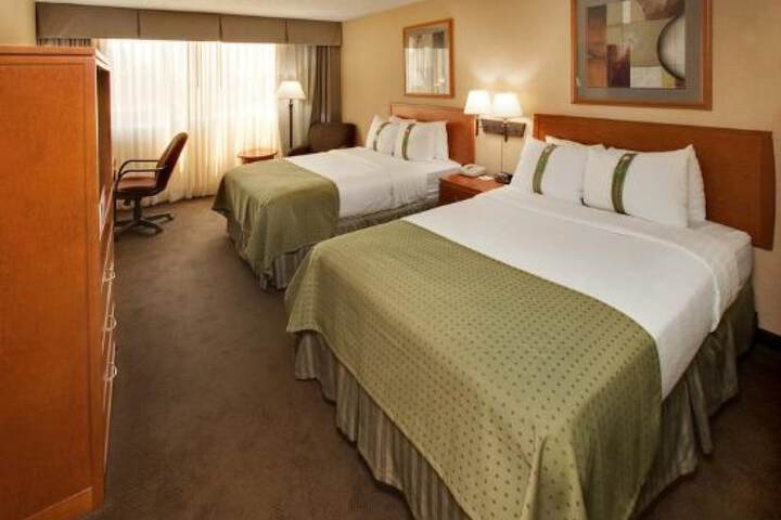 Room 21 of 36