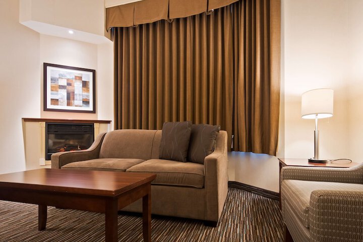 Room 35 of 118