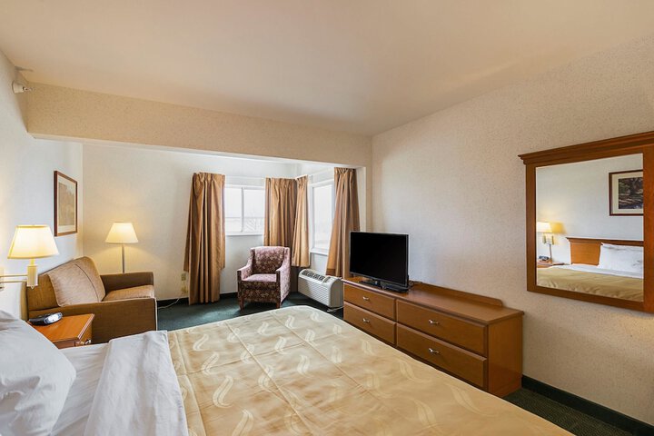 Room 20 of 38
