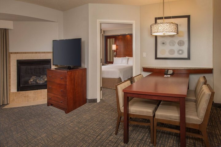 Room 14 of 30
