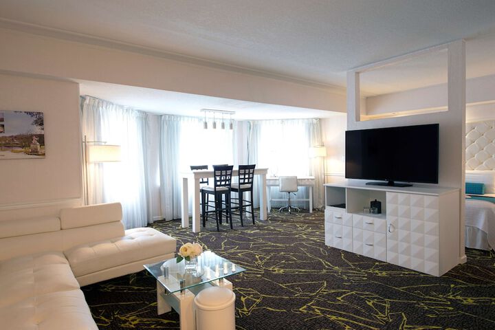 The Roslyn Tapestry Collection by Hilton