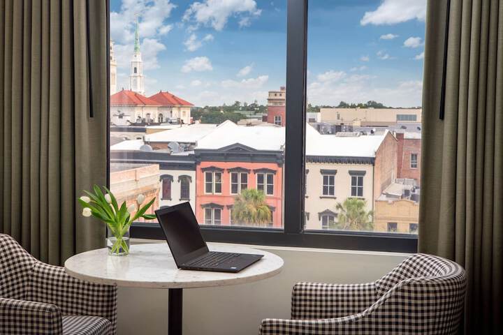 ANDAZ SAVANNAH BY HYATT