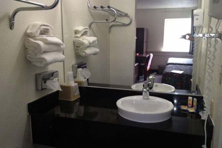 Room 15 of 29