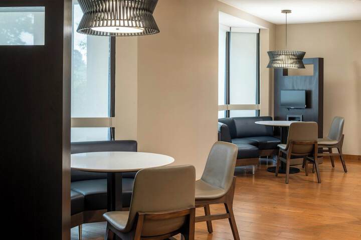 Courtyard by Marriott Shreveport Airport