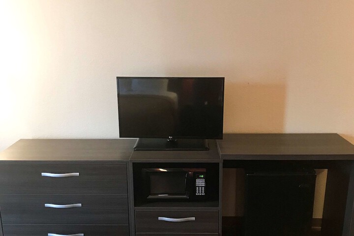 Room 10 of 26