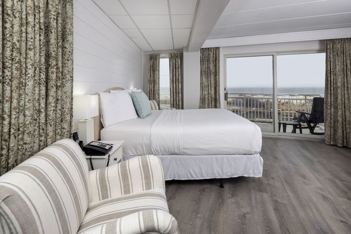 Montreal Beach Resort